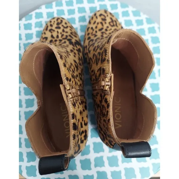 Vionic Clara Genuine Calf Hair Leopard Print Booties size 6