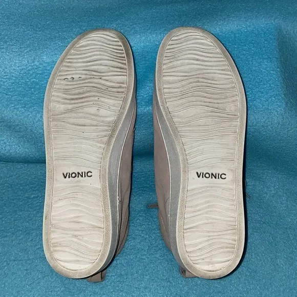VIONIC Jenning suede leather high top sneakers side zip up gray NEW size 8