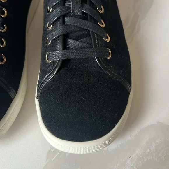 VIONIC Sunny Brinley Black Suede Leather Lace Up Sneakers Womens Sz 9.5