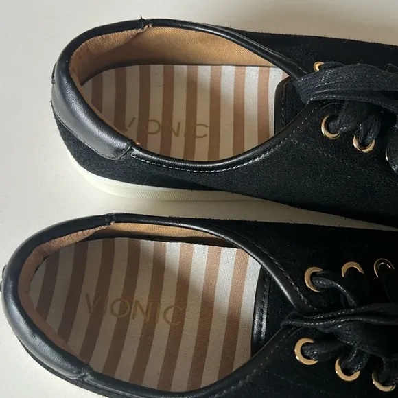 VIONIC Sunny Brinley Black Suede Leather Lace Up Sneakers Womens Sz 9.5