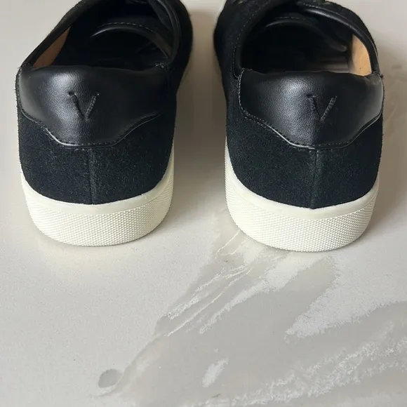 VIONIC Sunny Brinley Black Suede Leather Lace Up Sneakers Womens Sz 9.5