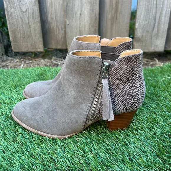 Vionic Taupe Bromley Suede Snake Print Ankle Boots Women’s Size 6