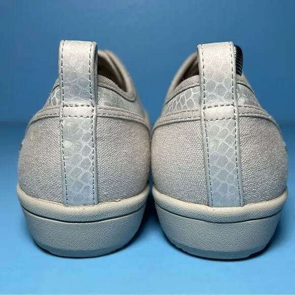 Vionic Womens Denver Silver Grey Slip On Shoes 10