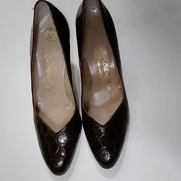 VTG Genuine Reptile Cort Ltd Reno Lake Tahoe Leather Women's Heels Shoes Sz 7.5