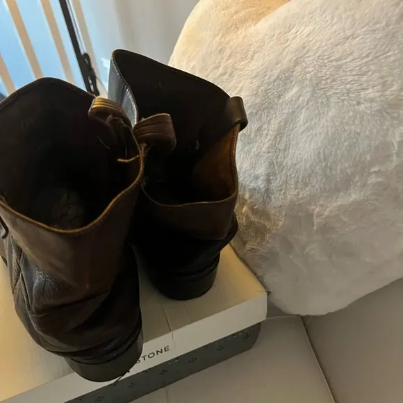 Vulcan Durango Men's Vintage Leather Boots.