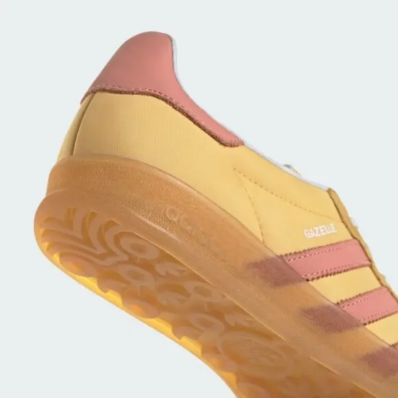W13 / M12 - [NEW] Women's adidas Gazelle Indoor Shoes 'Semi Spark' IE2959