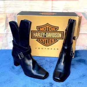 Woman’s sz 7.5 HD leather heeled boots NWOT WOB
