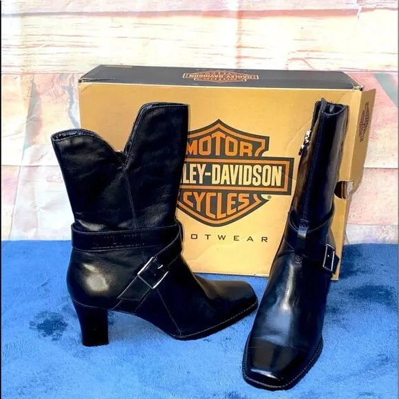 Woman’s sz 7.5 HD leather heeled boots NWOT WOB