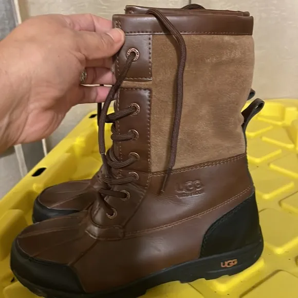 Women Ugg waterproof boots size 5