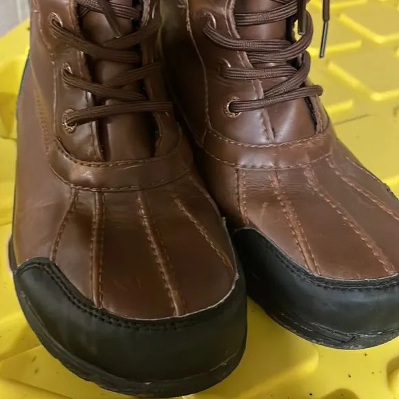 Women Ugg waterproof boots size 5
