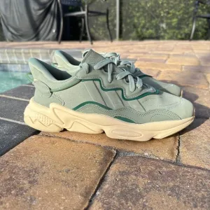 WOMEN'S Adidas Ozweego Low Silver Green Sand Strata  IE9508
