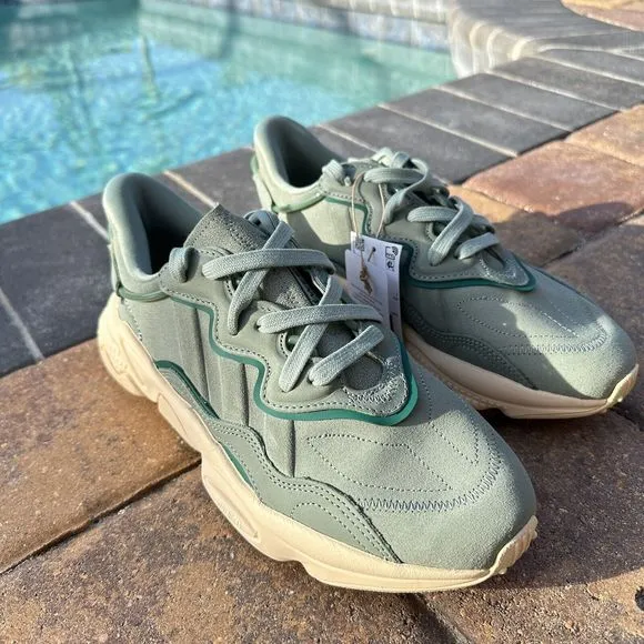 WOMEN'S Adidas Ozweego Low Silver Green Sand Strata  IE9508