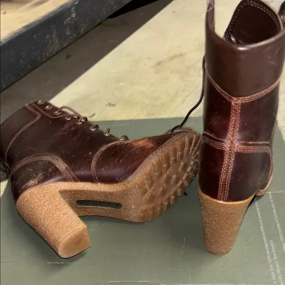 Women's Brown Leather Lace-Up Boots