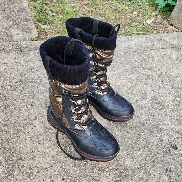 Womens - Cougar Waterproof Boots - Sz 7M