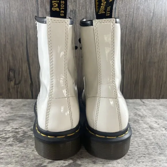 Womens Doc Martens White Air Wair Bouncing Soles Leather Boots 11821 Size 6