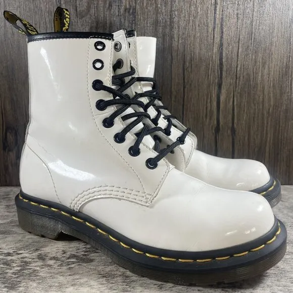 Womens Doc Martens White Air Wair Bouncing Soles Leather Boots 11821 Size 6