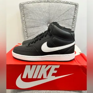 WOMEN'S NIKE COURT VISION MID SNEAKERS, SIZE 6.5