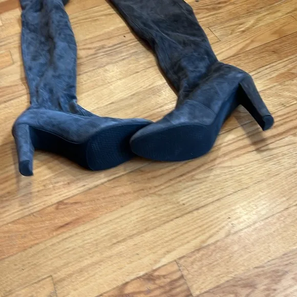 Women's Over-the-Knee Black Suede Boots