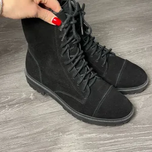 Womens suede Black Lace-Up Boots Lucky Brand