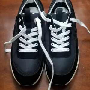 WOMEN'S SUEDE CHANEL SNEAKERS SZ.8  what's your offer!!!
