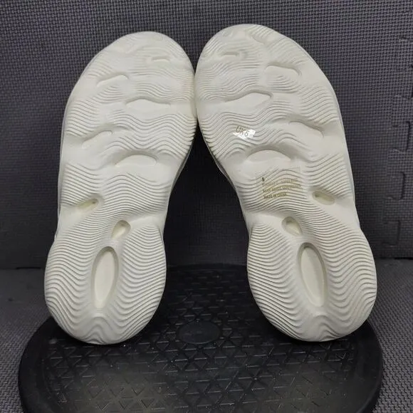 Womens Sz 7.5 EU 38 Cream Super Bass Exo Skeleton Generic Slip On Sandals