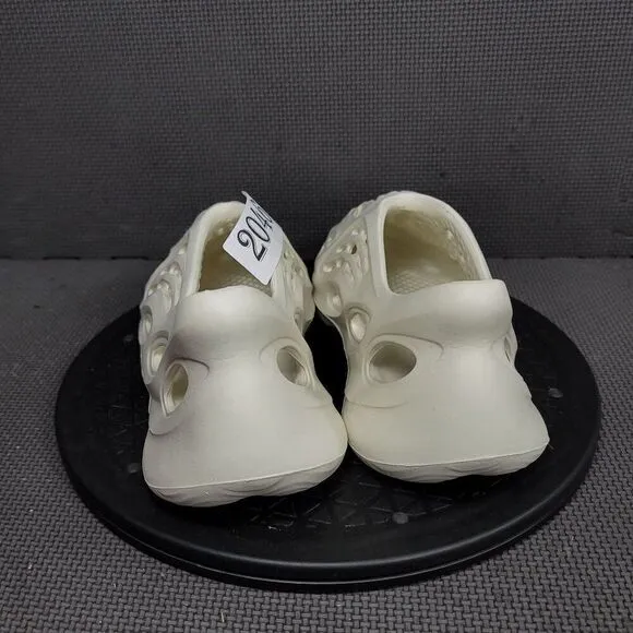 Womens Sz 7.5 EU 38 Cream Super Bass Exo Skeleton Generic Slip On Sandals