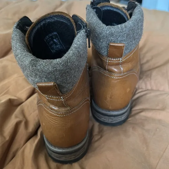 Women’s Taos Boots