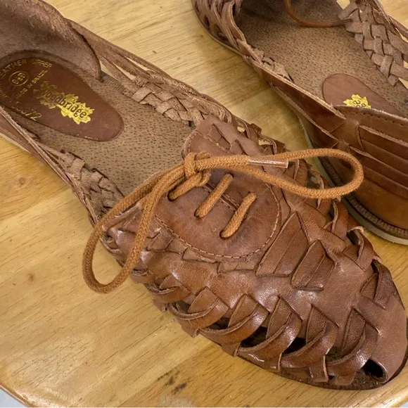 Woodbridge made in Brazil vintage genuine leather upper woven loafer 8.5 B