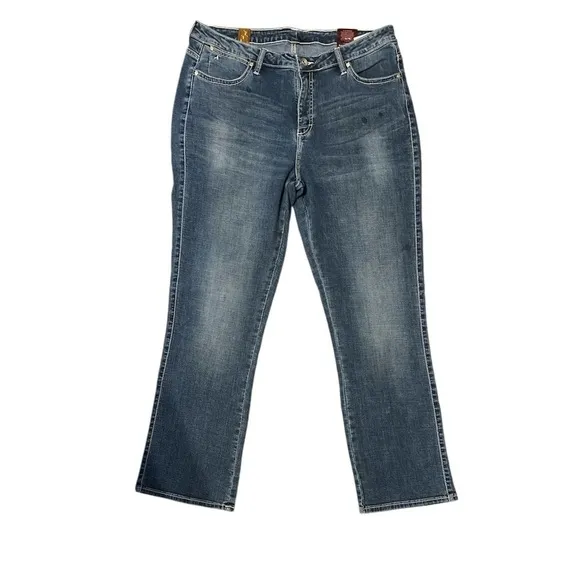 Wrangler Aura Instantly Slimming Jean 16 Short New