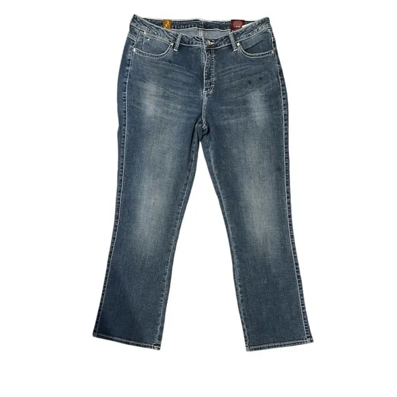 Wrangler Aura Instantly Slimming Jean 16 Short NWT