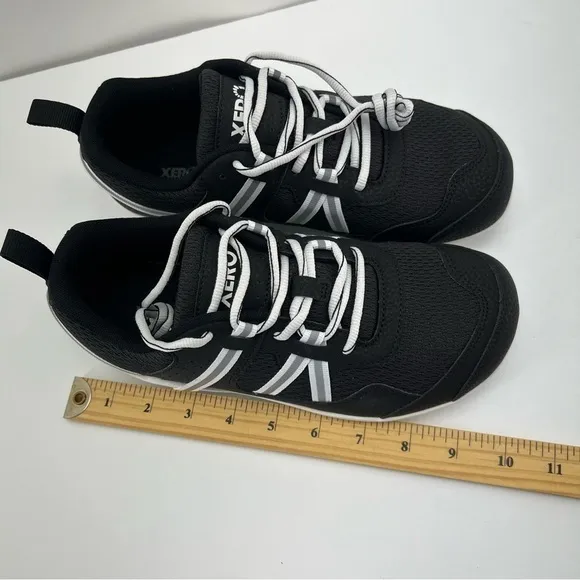 Xeroshoes-Men's Prio Running and Fitness Lightweight Shoes-Black/White. Size:6.5