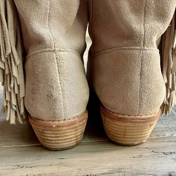Zadig &amp; Voltaire Pearce Suede Fringe Ankle Boot Light Tan Color **HOLE** SZ 6