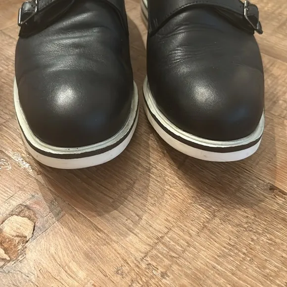 Zara Leather Strap w/Metal Closure Dress Shoes Men’s Sz-41 (10) Black/Tonal Sole
