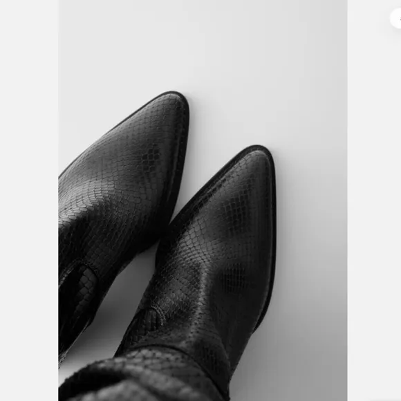 Zara Snakeskin Animal Print Black Leather Cowboy Bota Boots - New!
